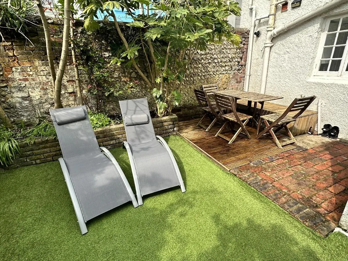 Apartment Amazing Apartment, Private Garden, Off Street Parking Brighton United Kingdom