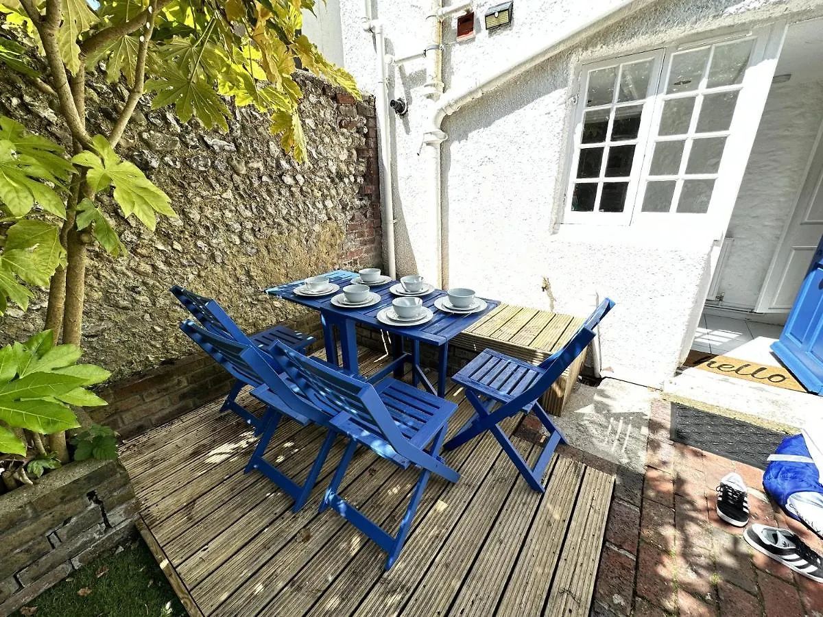 Amazing Apartment, Private Garden, Off Street Parking Brighton 0*,  United Kingdom