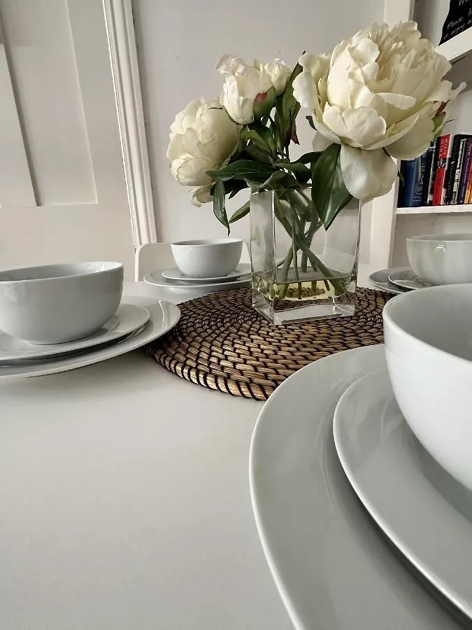 Amazing Apartment, Private Garden, Off Street Parking Hove